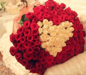 Amazing-Big-Rose-Bouquets-13